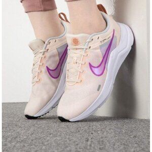 10 Women’s Nike Downshifter 12 Low Guava Ice Rush Fuchsia DD9294 800